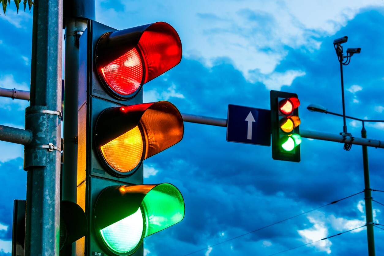 Is It Legal To Run a Yellow Light in Florida?