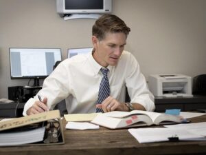 Why You Should Call Roman Austin Car Accident and Personal Injury Lawyers After an Accident in Largo, FL
